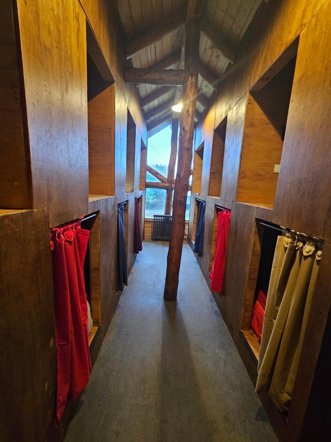 Hostel Capsula Refugio Oeste San Carlos de Bariloche Kültér fotó